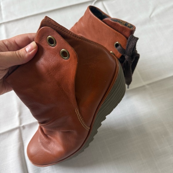 Fly London Chestnut Brown Yuma Yama Wedge Boot 9.5 /40 Booties - Picture 8 of 8